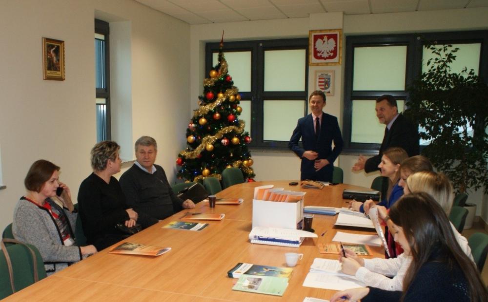 Zdjęcie galerii artykułu:  - Powiatowa Rada Rynku Pracy w dniu 2016-12-22 - foto 01.JPG