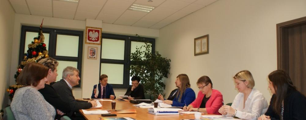 Zdjęcie galerii artykułu:  - Powiatowa Rada Rynku Pracy w dniu 2016-12-22 - foto 04.JPG