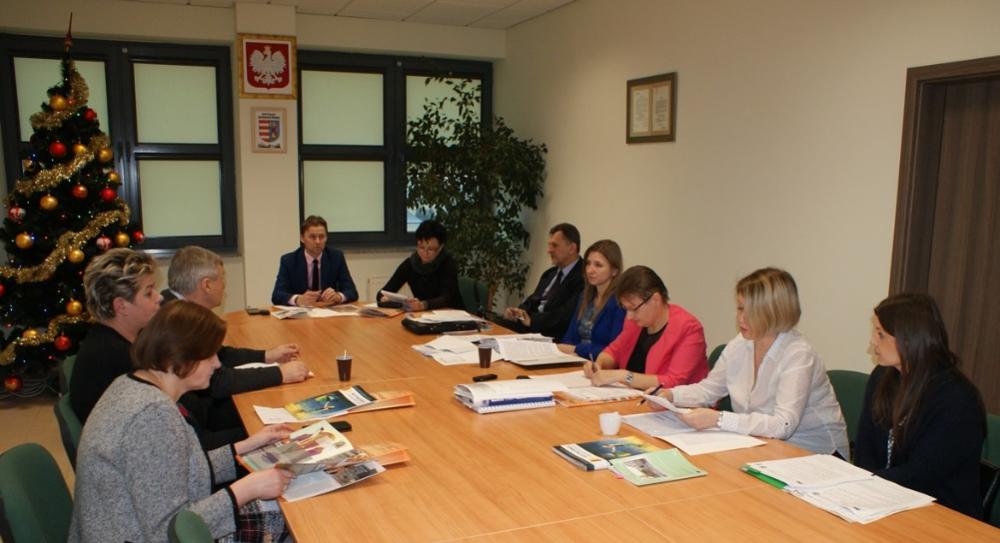 Zdjęcie galerii artykułu:  - Powiatowa Rada Rynku Pracy w dniu 2016-12-22 - foto 06.JPG